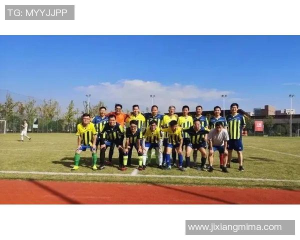 探索足球底盘的设计与技术创新对比赛表现的影响与未来发展趋势分析